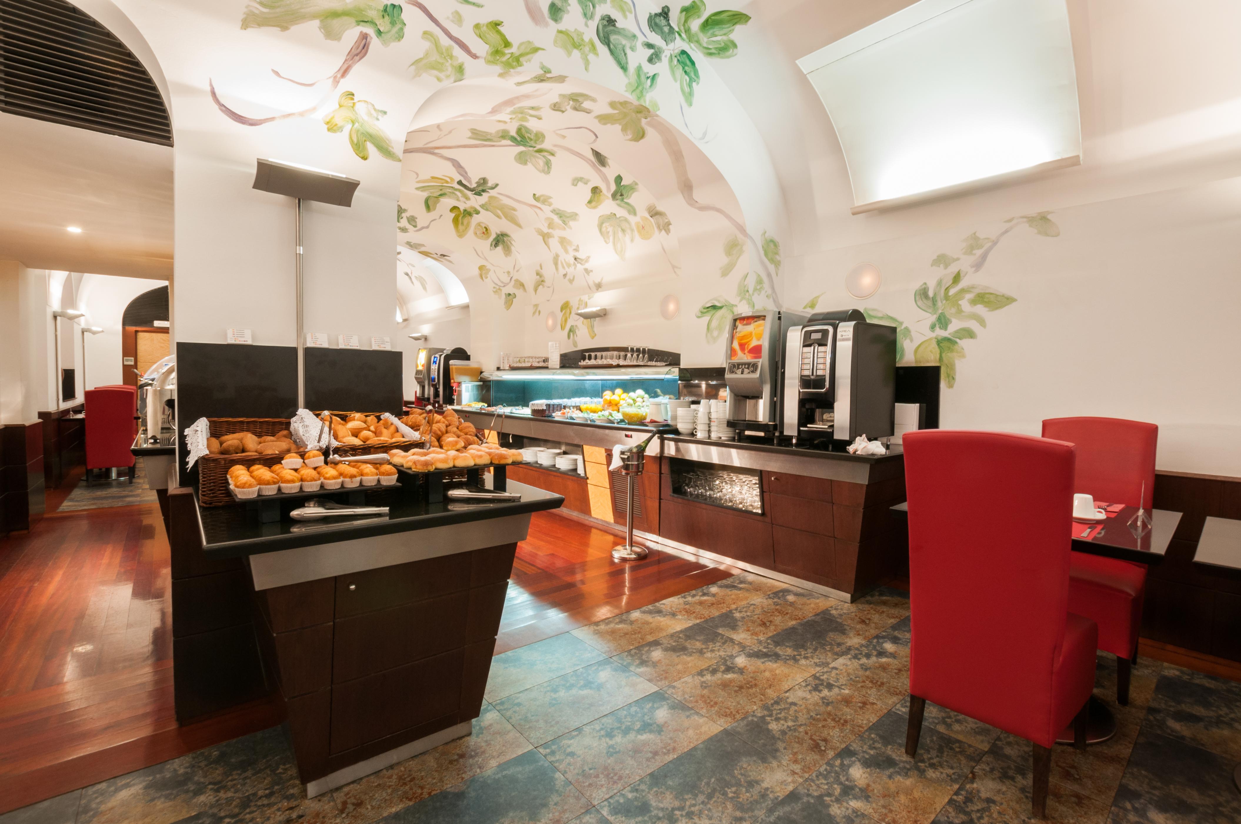 Hotel Medinaceli New Reopening 2025 Barcelona Ngoại thất bức ảnh