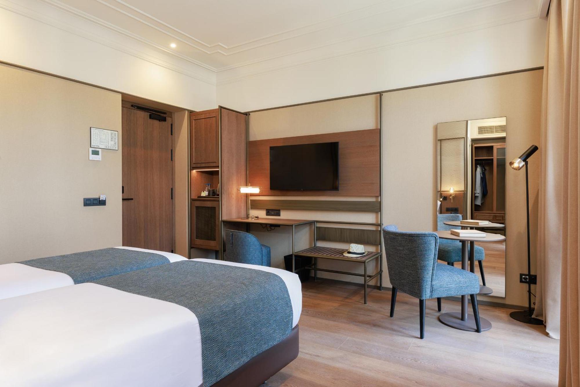 Hotel Medinaceli New Reopening 2025 Barcelona Phòng bức ảnh