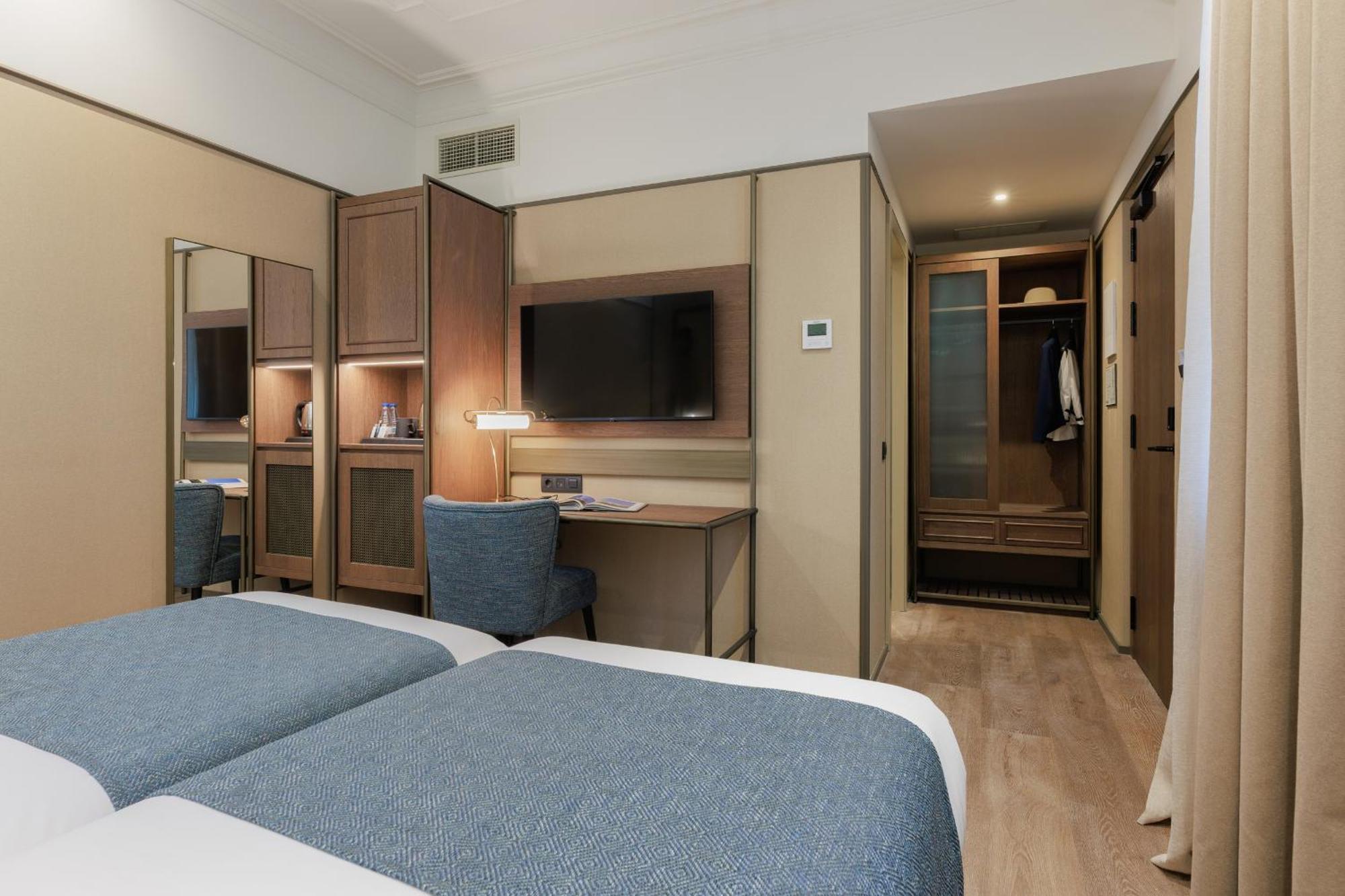 Hotel Medinaceli New Reopening 2025 Barcelona Phòng bức ảnh